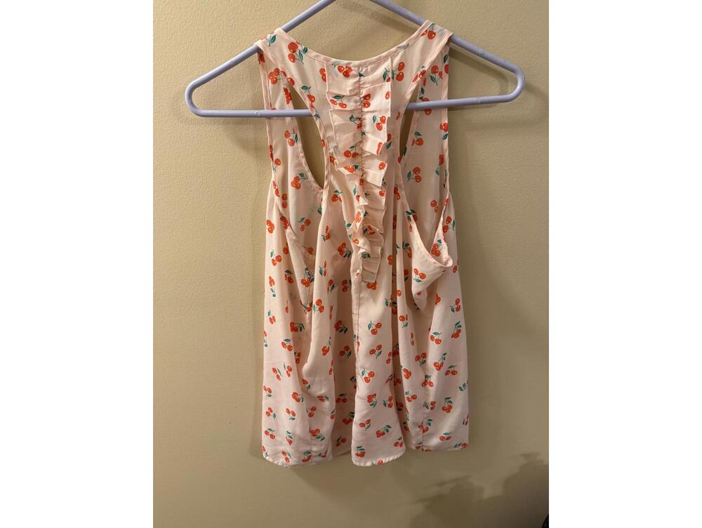 Candie's Sleeveless Cherry Print Ruffle Detail Top Large - Picture 2 of 4